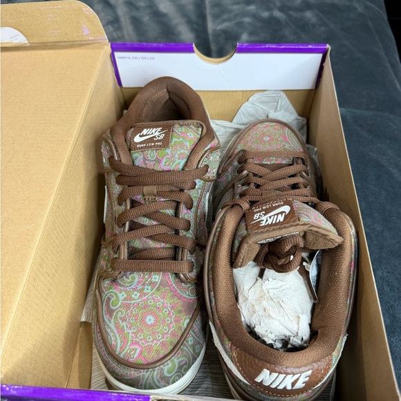 Nike SB Brown Paisley Sneakers - Picture 6 of 9